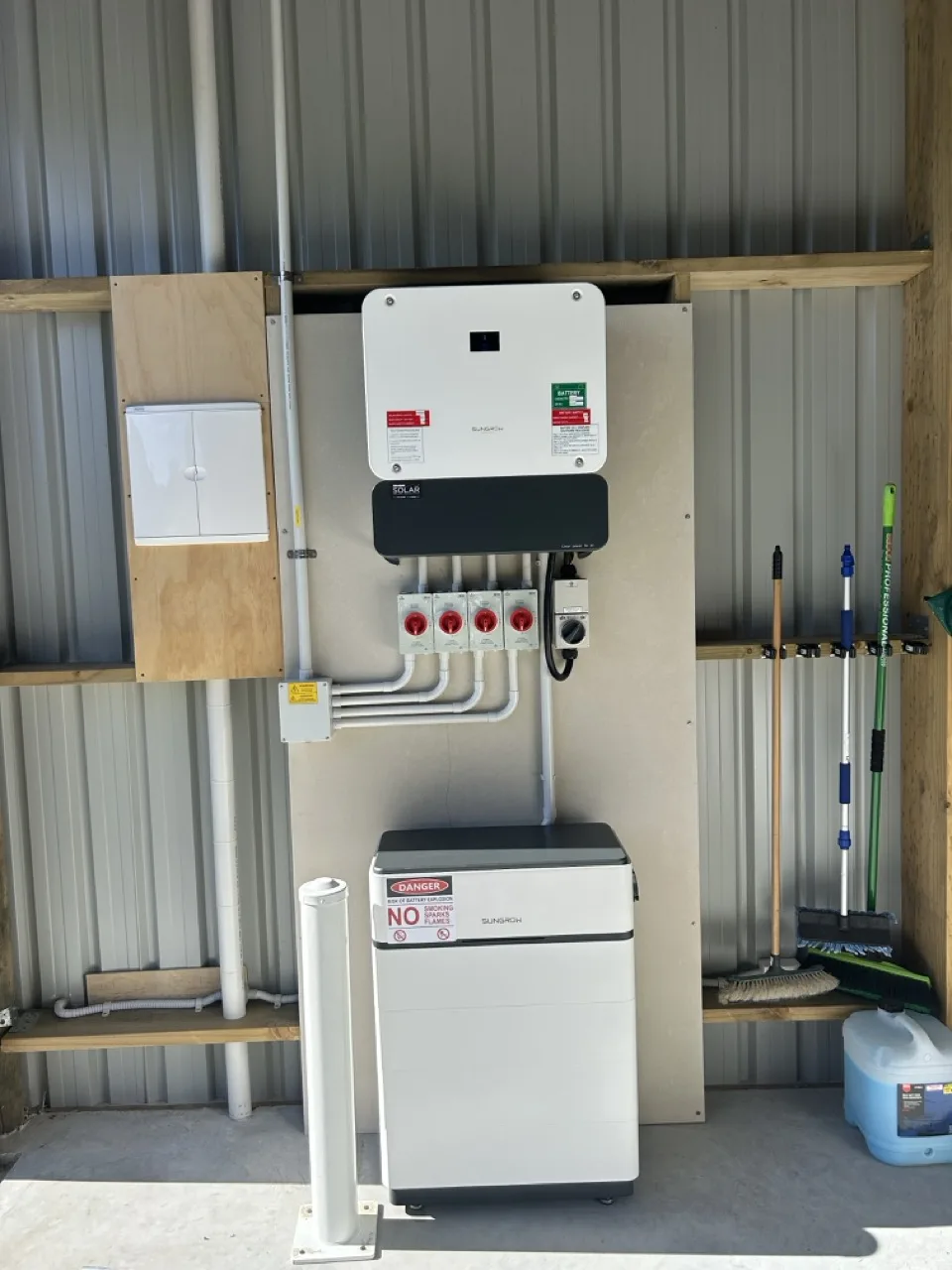 Sungrow hybrid inverter and battery storage install in the shed